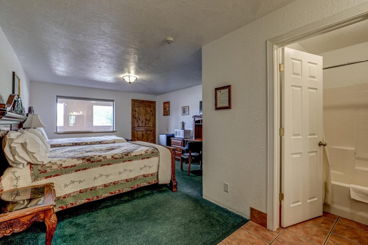 The Snuggle Inn Loa Exterior photo