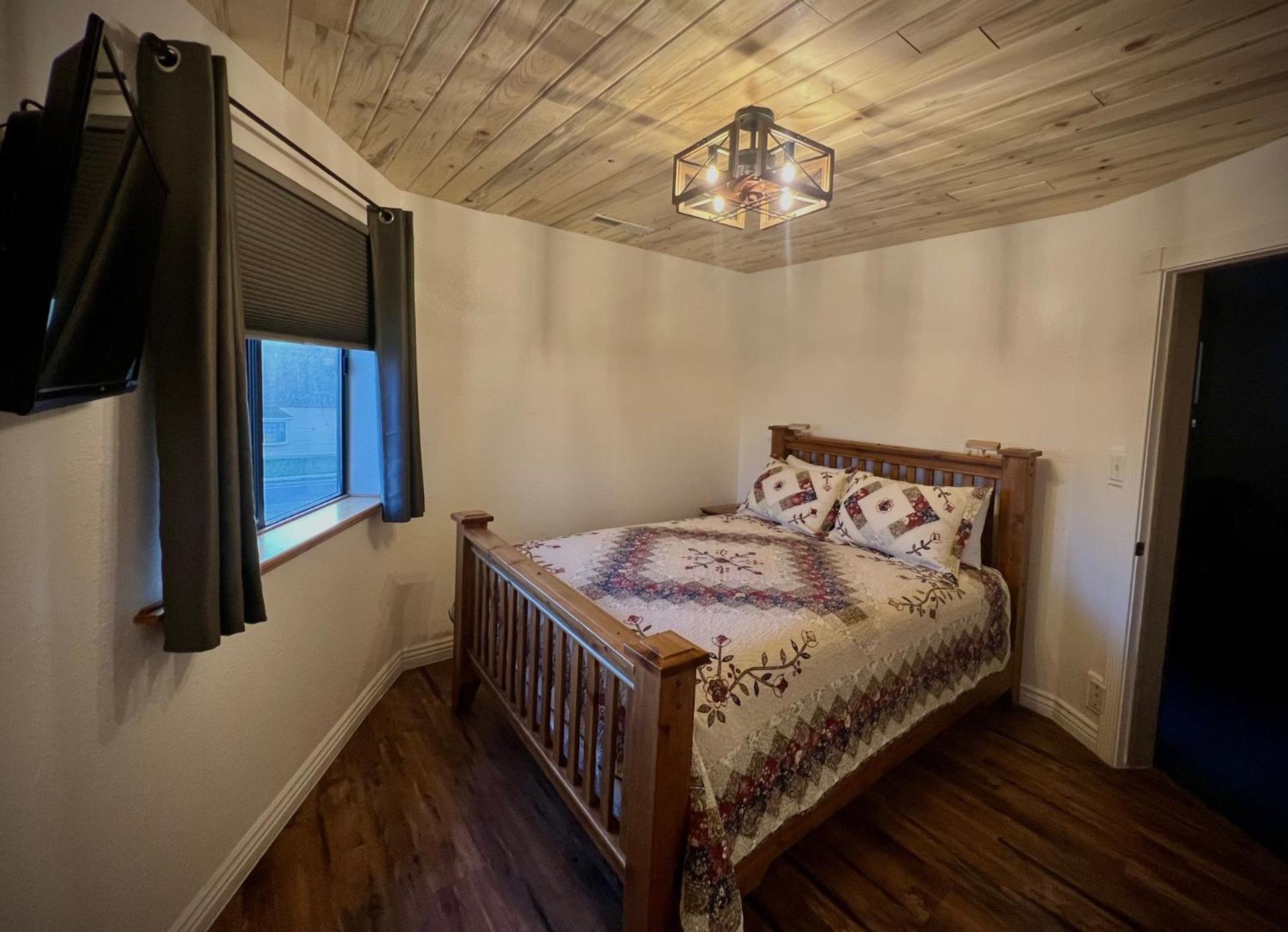 The Snuggle Inn Loa Exterior photo